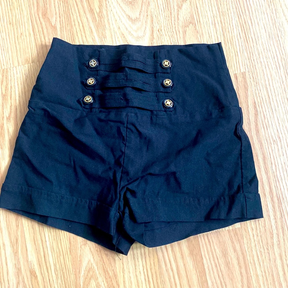 Black short
